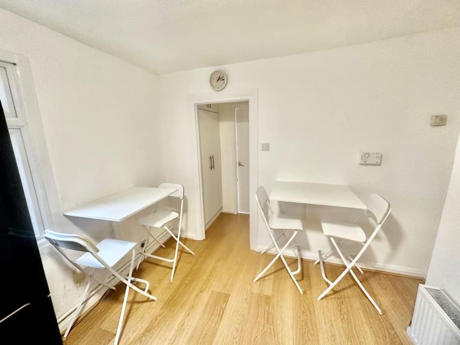Cosy Two Bedroom Apartment,Se13 London Bagian luar foto